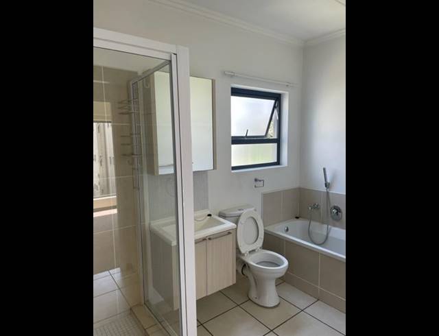 1 BEDROOM APARTMENT FOR SALE IN BRYANSTON